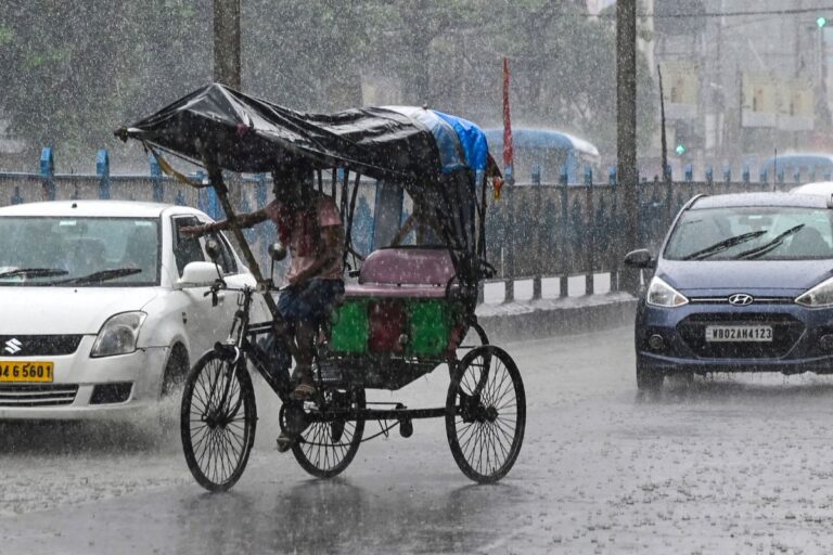 गरज चमक के साथ पड़ेंगे छीटें, मौसम ने ली करवट, अगले 36 घंटे में इन राज्यों में बारिश