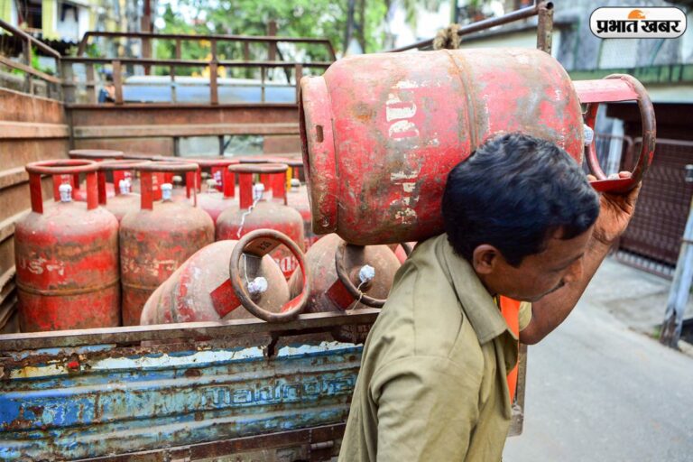 LPG Price Hike 2026: 913 रुपये पहुंचा घरेलू गैस का दाम, कमर्शियल में भी 115 रुपये की बढ़त