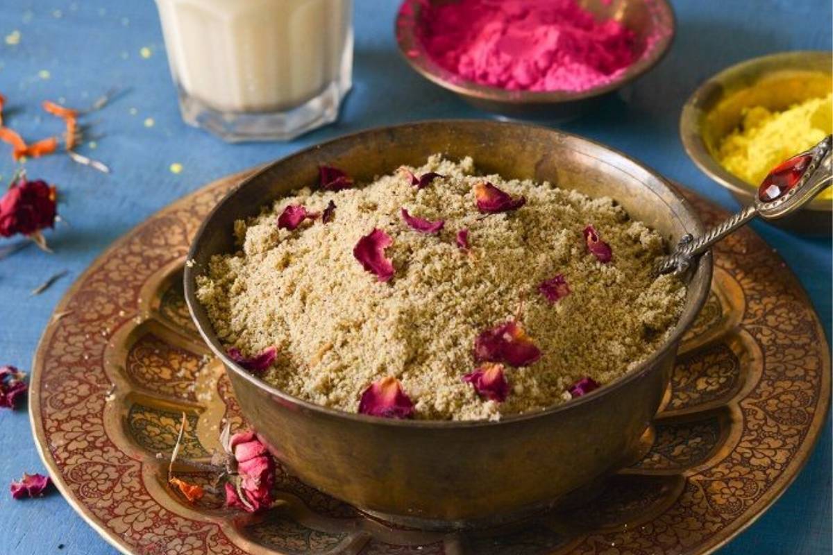 बच्चों को पसंद आए ऐसा मसाला मिल्क पाउडर – जानिए शेफ संज्योत कीर की रेसिपी 1 Masala Milk Powder Recipe Of Chef Sanjyot Keer