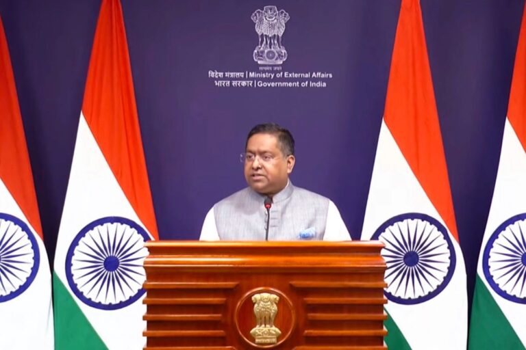 ईरान-अमेरिका युद्ध: विदेश मंत्रालय का बयान, मर्चेंट शिप पर हमले में तीन भारतीयों की मौत, एक लापता