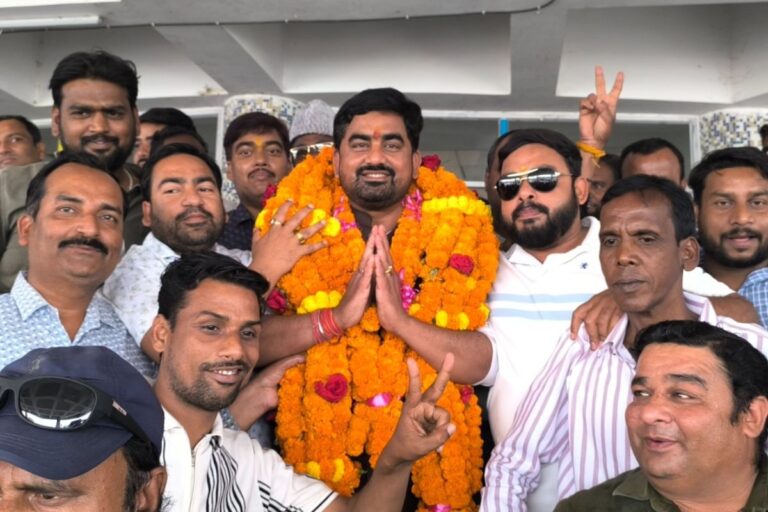 Giridih: सुमित कुमार को मिला सभी वार्ड पार्षदों का समर्थन, निर्विरोध बने डिप्टी मेयर