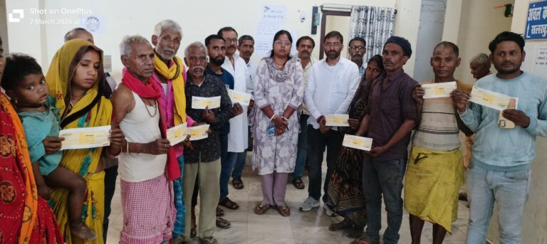 अग्नि पीड़ितों को सीओ ने तत्काल दी राहत