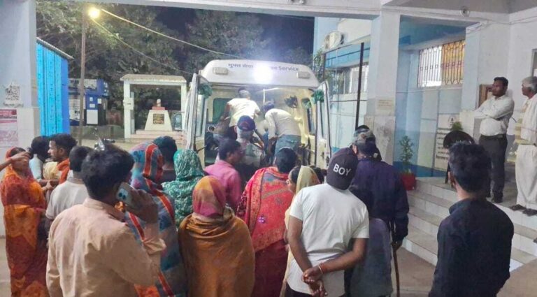छत से गिरकर किशोर गंभीर रूप से घायल, रेफर