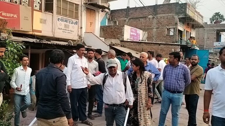 एनएच-80 किनारे सरकारी जमीन की मापी कर किया सीमाना
