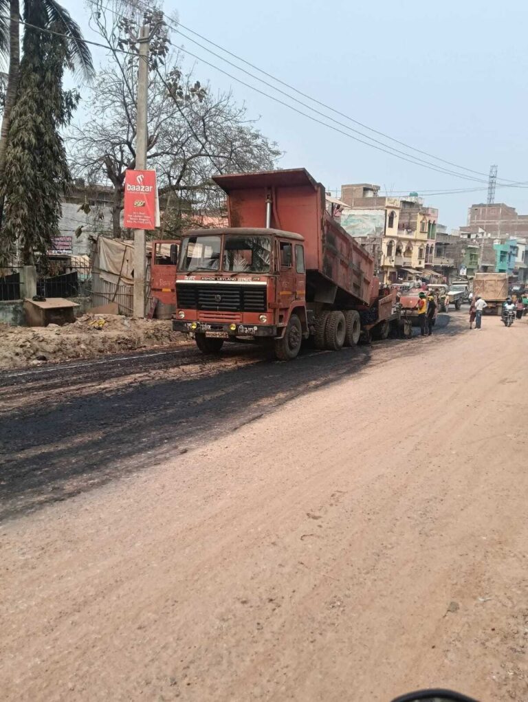 सीएम के आगमन की तैयारी को ले डीएम व विधायक ने विकास कार्यों का लिया जायजा