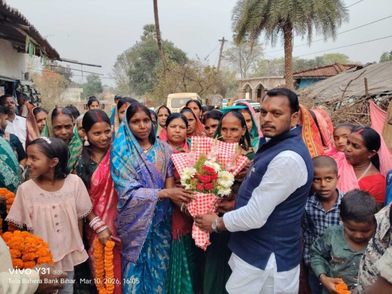 क्षेत्रीय दौरा में विधायक का हुआ गर्मजोशी से स्वागत