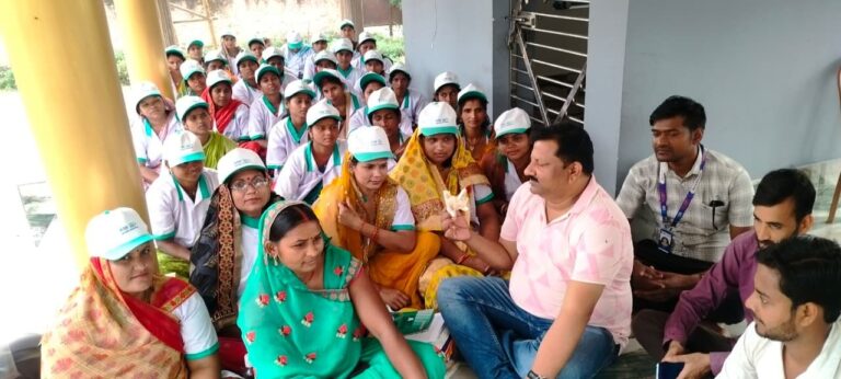 मशरूम उत्पादन के लिए जीविका दीदियों को मिला प्रशिक्षण
