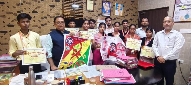 पोस्टर मेकिंग में हर्षिता, भाषण में शांभवी और निबंध प्रतियोगिता में सोनम व ओम प्रथम