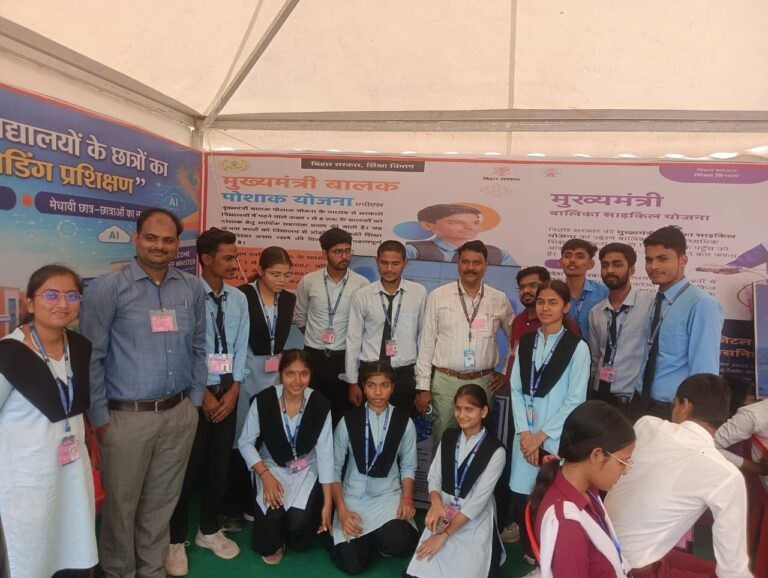 – आधुनिक तकनीक व एआई के उपयोग से तैयार प्रोजेक्ट्स ने खींयी सबकी निगाहें