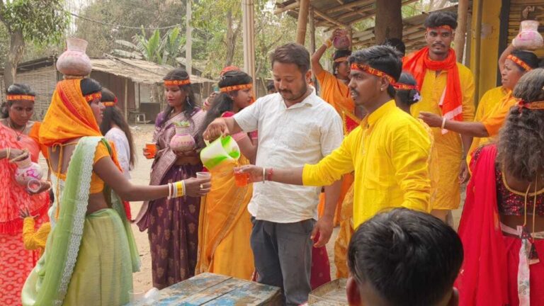 दक्षिण केलाबाड़ी में 72 घंटे के अखंड हरिनाम संकीर्तन का शुभारंभ