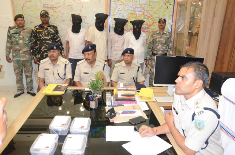 Deoghar news : एटीएम में कार्ड फंसाकर ठगी करने वाला अंतरराज्यीय गिरोह का पर्दाफाश, चार आरोपितों को भेजा जेल