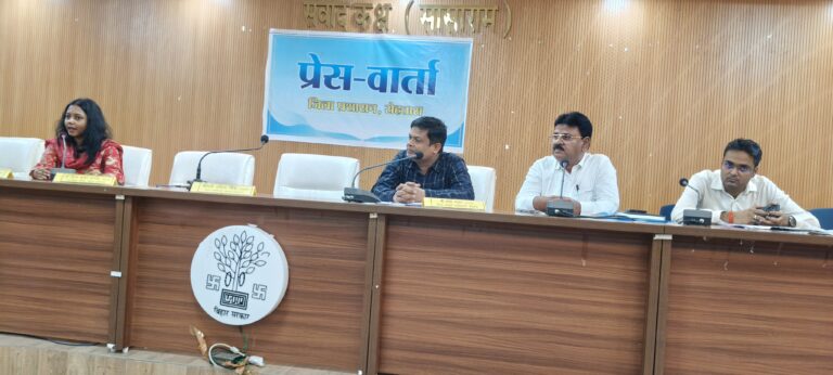 जिले में उपभोक्ताओं की संख्या पता नहीं, फिर भी पर्याप्त सिलिंडर उपलब्ध होने का दावा