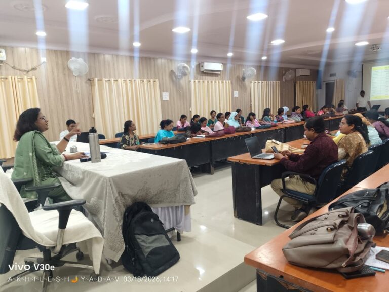केंद्र संचालन में गड़बड़ी पर पर होगी कार्रवाई  : डीपीओ