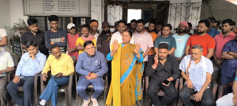 Giridih News :सफाई कर्मियों पर है शहर को स्वच्छ व सुंदर बनाने का दायित्व : मेयर