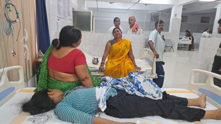 युवती ने फांसी लगाकर की आत्महत्या, परिजनों में कोहराम