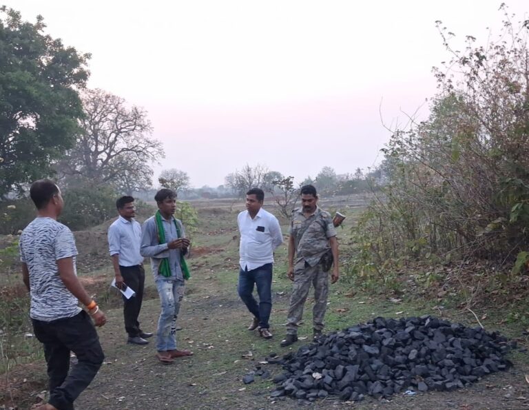 बिंदापाथर में चार टन अवैध कोयला जब्त