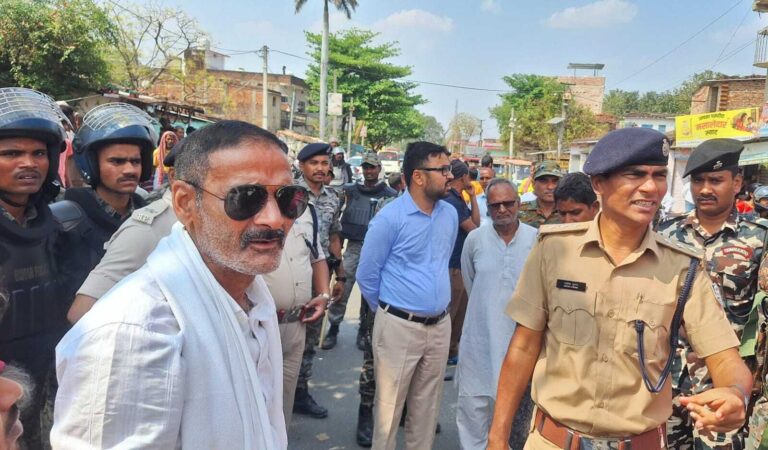सड़क हादसे में मौत के बाद पांच घंटे तक रहा सड़क जाम