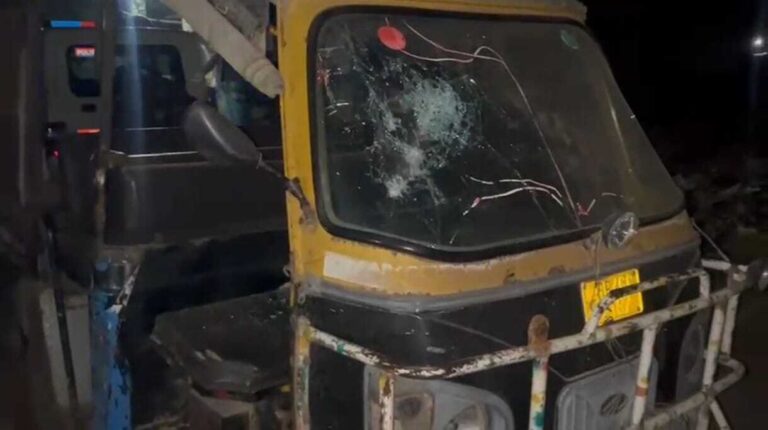 जमीन विवाद में पूरब टोला बना रणक्षेत्र, सात घायल व तीन वाहन तोड़े<bha>;</bha> सीसीटीवी में कैद हुई  झड़प