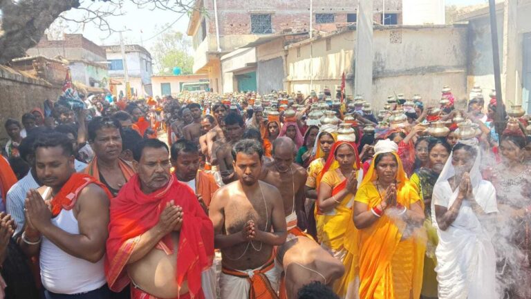 ककरिया में मंडा पूजा लोटन सेवा शुरू