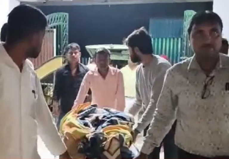 मालदा में कांग्रेस कार्यकर्ता पर हमला, घर से घसीटकर लोहे की रॉड से हुई पिटाई