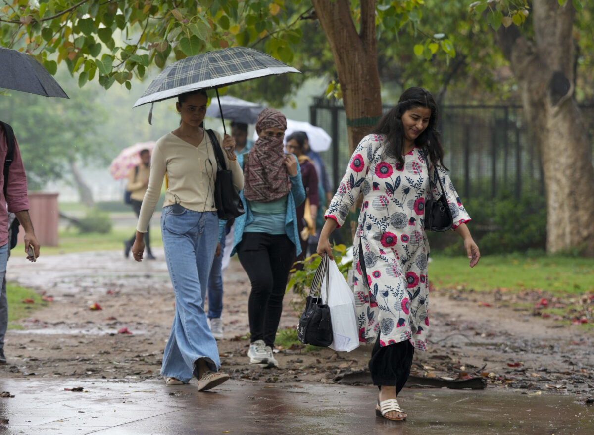 देशभर में मौसम का डबल अटैक, कहीं लू तो कहीं बारिश का अलर्ट 7 20031 Pti03 20 2026 000029A
