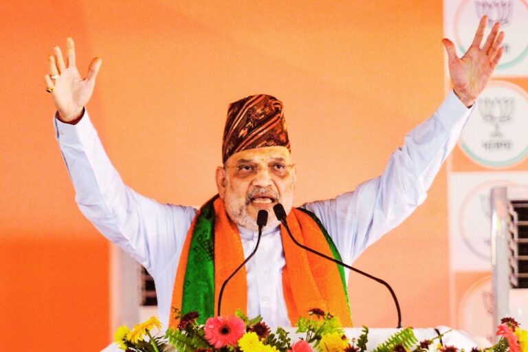 बंगाल में अमित शाह का वादा- भाजपा सरकार बनने के 180 दिन में सुलझेगा गोरखा मुद्दा, मतदाता सूची से कटे नाम होंगे वापस