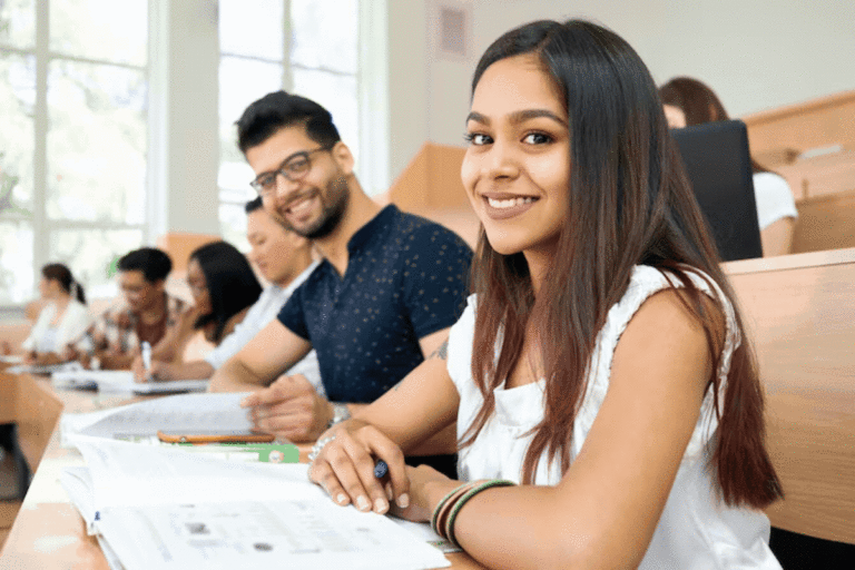 डिग्री के साथ एक्सपीरियंस भी, जानें फ्रेशर्स के लिए इंटर्नशिप पाने का सक्सेस मंत्र