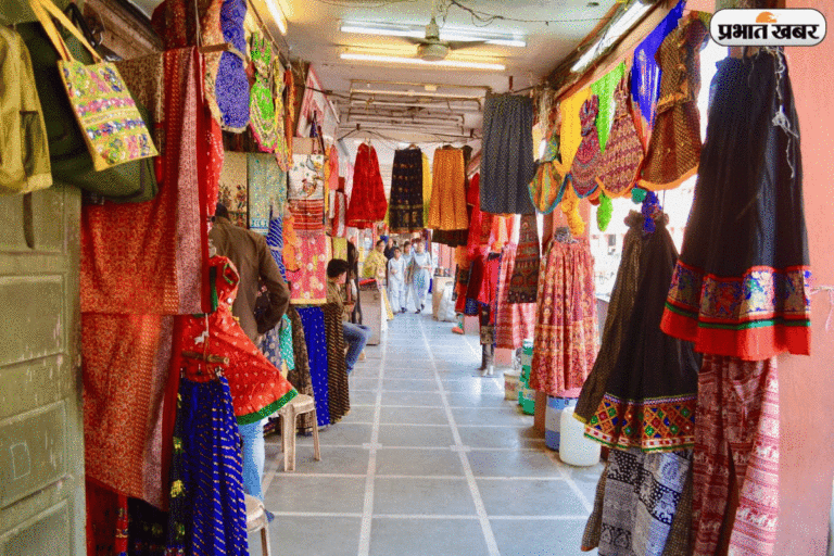 देसी कारीगरी का विदेशी जलवा, हस्तशिल्प और कपड़ों की डिमांड में भारी उछाल
