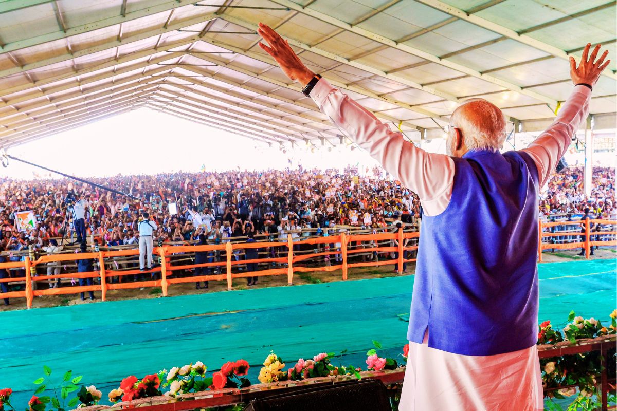 पूर्वस्थली में गरजे पीएम मोदी- 4 मई के नतीजों का ट्रेलर है यह जनसैलाब, घुसपैठियों को बोरिया-बिस्तर बांधने की चेतावनी पूर्वस्थली में गरजे पीएम मोदी- 4 मई के नतीजों का ट्रेलर है यह जनसैलाब, घुसपैठियों को बोरिया-बिस्तर बांधने की चेतावनी