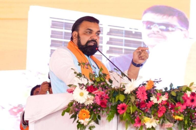 सीएम बनने के बाद दूसरी बार दिल्ली गए सम्राट, शाह से करेंगे मुलाकात, इस मुद्दे पर होगी बात