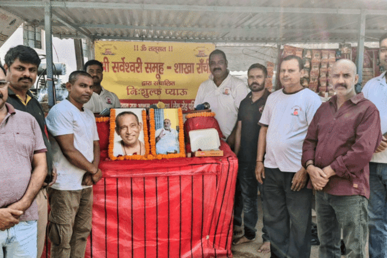 भीषण गर्मी में मिलेगा ठंडा पानी, श्री सर्वेश्वरी समूह ने किया निशुल्क प्याऊ सेवा का शुभारंभ