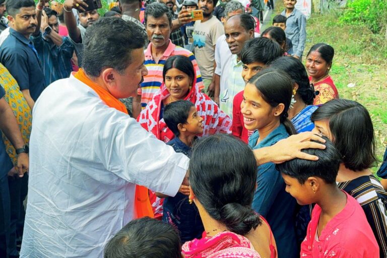 नंदीग्राम के ‘रणवीर’ शुभेंदु अधिकारी पर TMC ने लगाया आचार संहिता के उल्लंघन का आरोप, हेलीकॉप्टर की लैंडिंग और ‘टाइमिंग’ पर विवाद