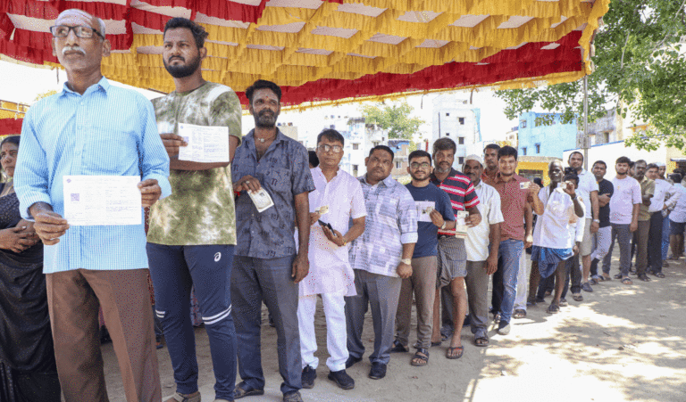 तमिलनाडु विधानसभा चुनाव: भीषण गर्मी भी नहीं कम कर पाई उत्साह, तमिलनाडु में जबरदस्त मतदान