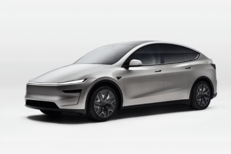 Tesla Y L भारत में लॉन्च, 6-सीटर EV SUV की कीमत 61.99 लाख