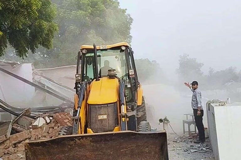सीएम सम्राट की चेतावनी के बाद बिहार में बुलडोजर एक्शन शुरू, आरा में 146 लोगों को नोटिस