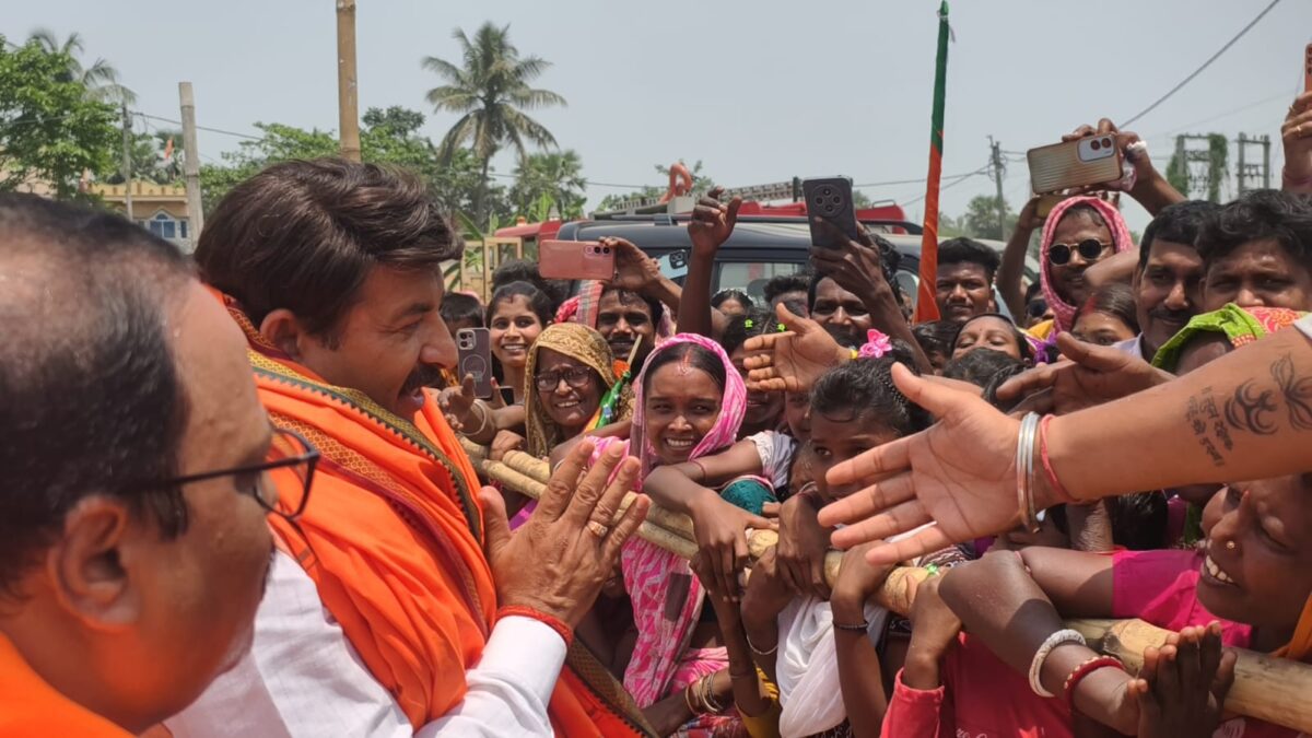 Bengal Voting: बंगाल में रिकॉर्डतोड़ मतदान, छिटपुट हिंसा के बीच शाम 5 बजे तक करीब 90 प्रतिशत पड़े वोट 3 Fc4383Ec Edd1 4776 8B9A C0C81A92B295