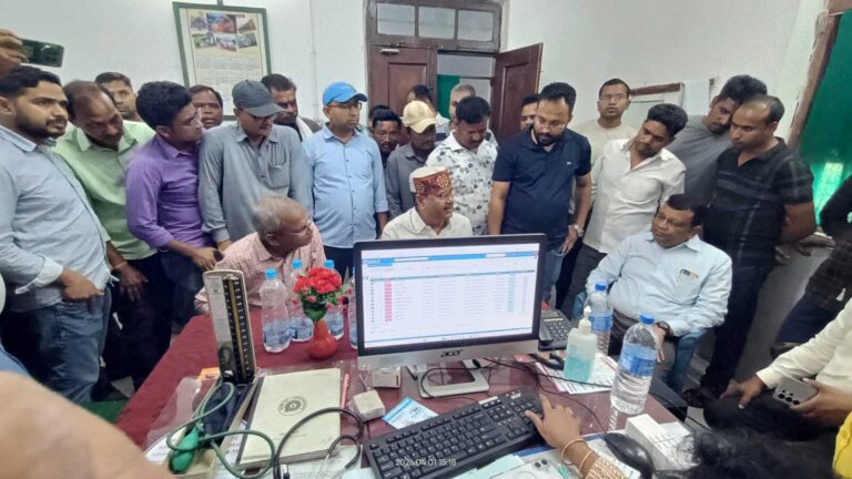 Seraikela Kharsawan News : सीनी रेलवे अस्पताल की बदहाली ने ली रेलकर्मी की जान, हंगामा