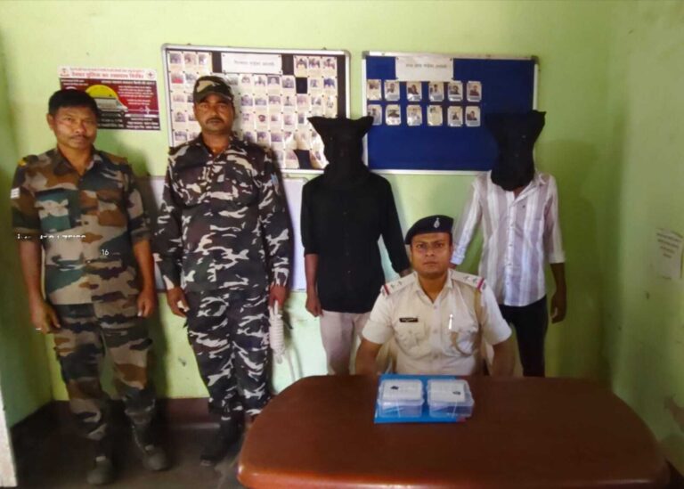 Deoghar News : कमीशन पर एटीएम व सिम कार्ड सप्लाई करने वाले दो साइबर आरोपी गिरफ्तार