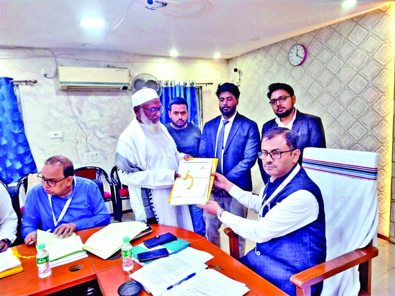 आसनसोल नॉर्थ से पूर्व पार्षद नासो ने किया नामांकन, बढ़ सकती है मलय घटक की मुसीबत