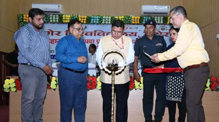 एमयू अपने विद्यार्थियों को दे रहा आपदा जोखिम प्रबंधन का ज्ञान : कुलपति
