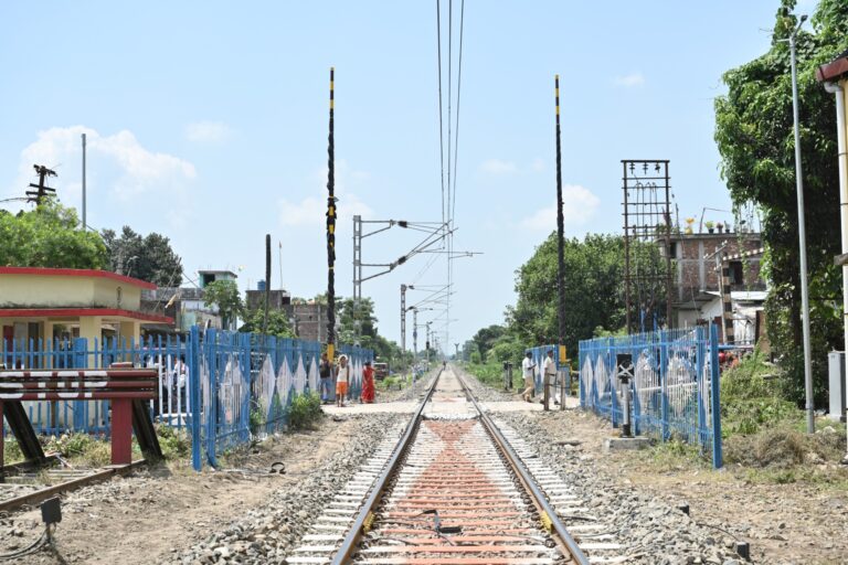 रेलवे ने बुनियादी ढांचे का किया आधुनिकीकरण