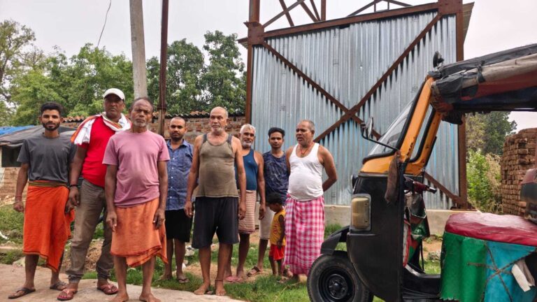 BANKA अधूरा पड़ा जलमीनार, ग्रामीणों को नहीं मिल रहा पानी