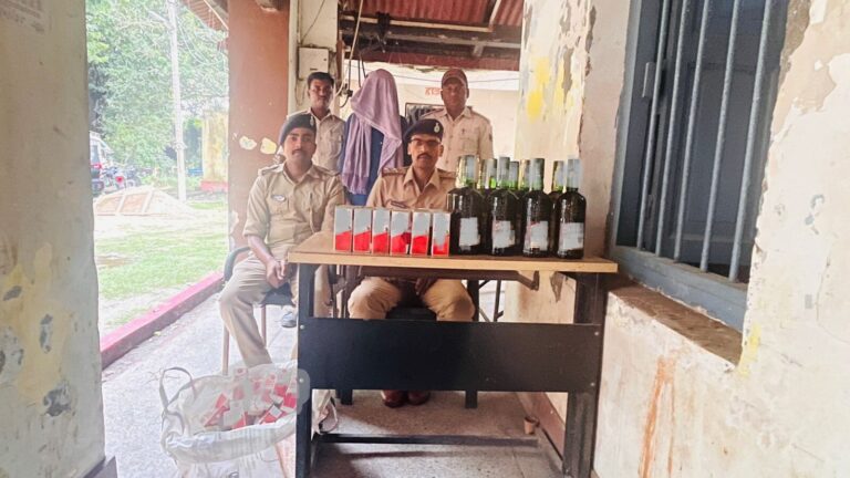 Purnia News : टोटो से 23.340 लीटर विदेशी शराब के साथ तस्कर गिरफ्तार