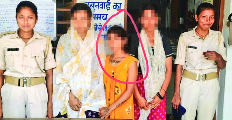 अमनौर में ऑर्केस्ट्रा पर छापा, बांग्लादेशी युवती सहित पुलिस ने चार लोगों को पकड़ा