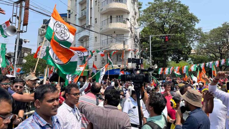 पश्चिम बंगाल में चुनाव आयोग के खिलाफ प्रदर्शन पर प्रतिबंध, नियमों का उल्लंघन करने पर होगी गिरफ्तारी