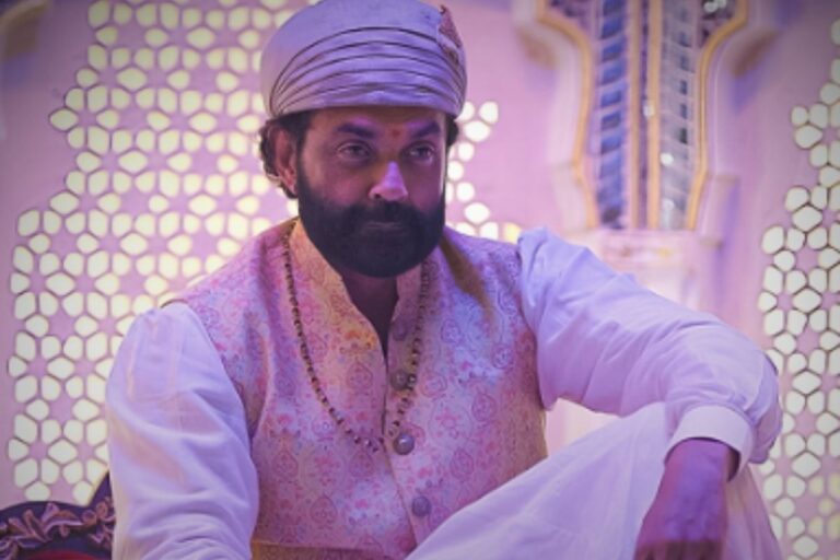 धर्मेंद्र और सनी देओल से छिपकर बॉबी देओल ने किए ‘Aashram’ के इंटिमेट सीन्स, बोले- सिर्फ एक इंसान को पता था