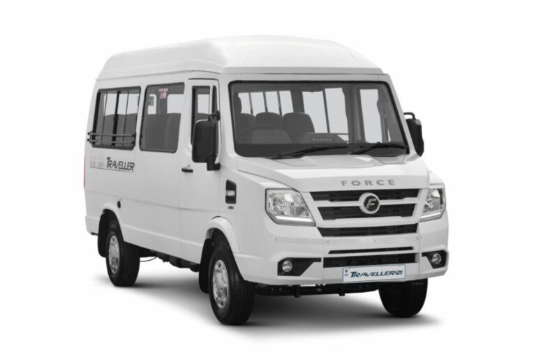 9-इंच की स्क्रीन और कार जैसा कॉकपिट के साथ आई नई Force Traveller N रेंज, देखें और क्या हुआ अपग्रेड