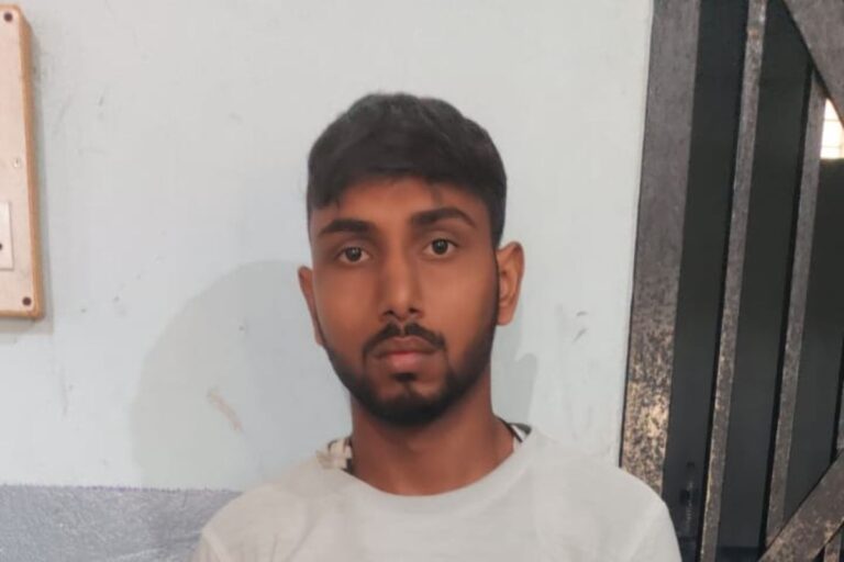 लखीसराय के सूर्यगढ़ा में 45 लीटर महुआ शराब के साथ बाइक सवार तस्कर गिरफ्तार, पुलिस कार्रवाई से मचा हड़कंप