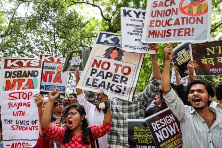 NEET-UG पेपर लीक मामले में CBI का एक्शन, फिजिक्स के प्रश्न लीक करने वाली मास्टरमाइंड गिरफ्तार