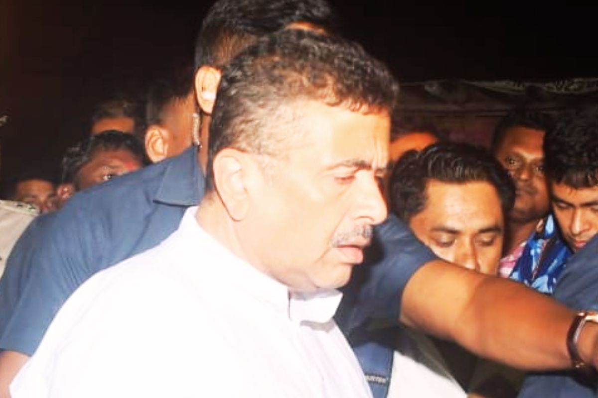 शुभेंदु अधिकारी के पीए चंद्रनाथ रथ की मध्यमग्राम में गोली मारकर हत्या, पानीहाटी में बमबाजी 1 Suvendu Adhikari In Madhyamgram Pa Chandra Nath Shot Dead West Bengal Election 2026 Results